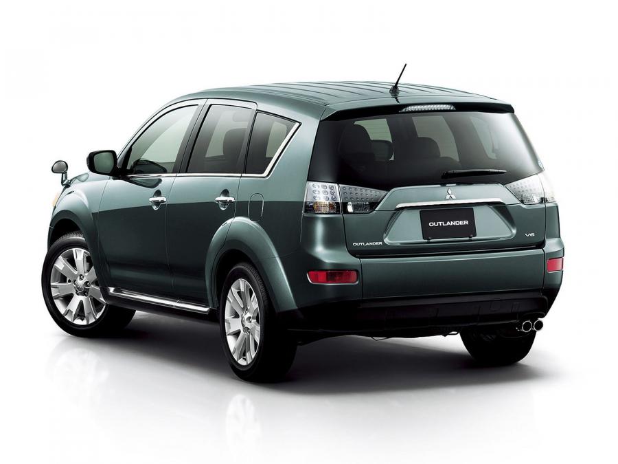  Mitsubishi Outlander 2007 года  (JP) (фото 12 из 17)